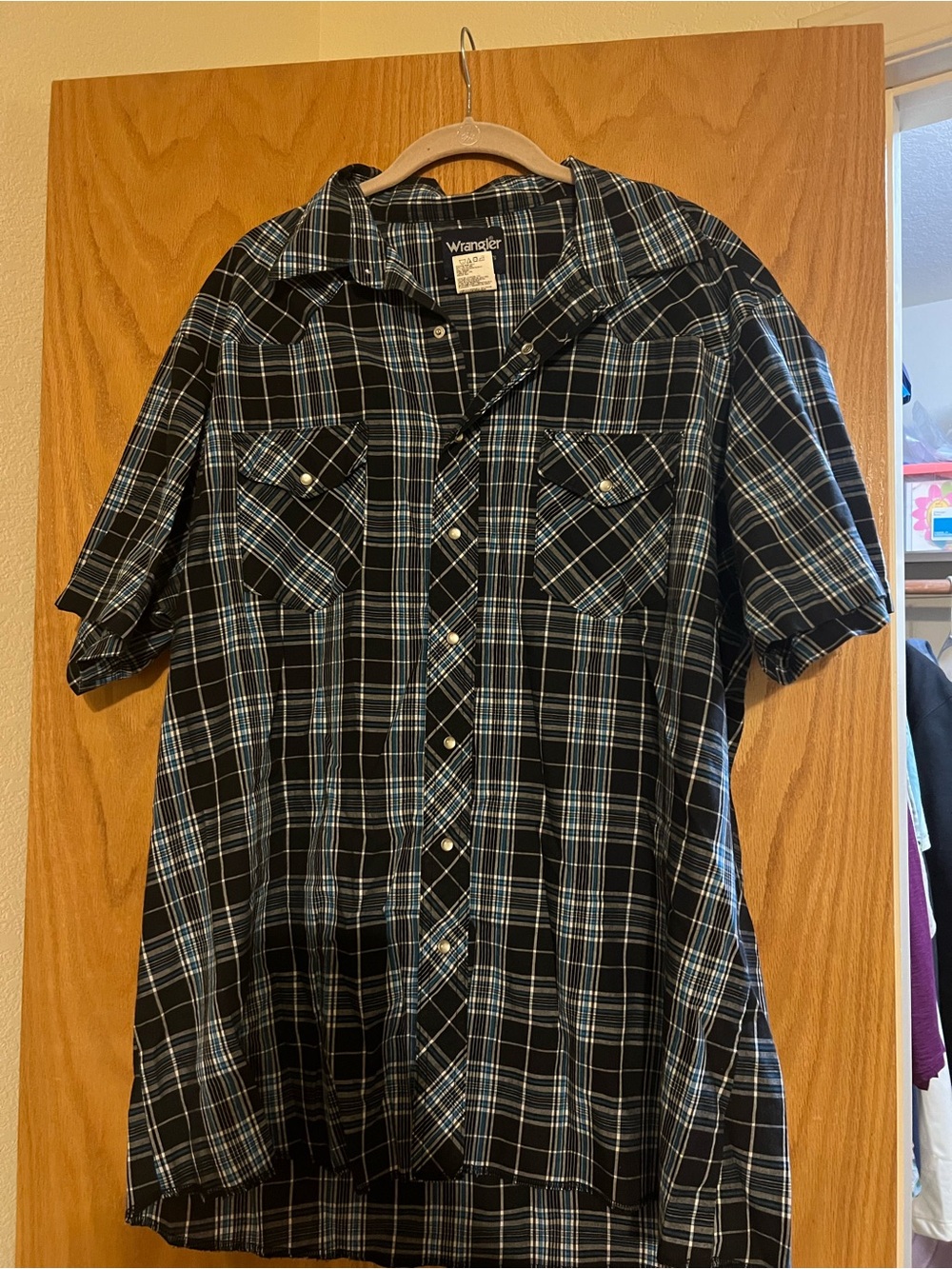 Wrangler Black and Blue Plaid Short Sleeve Button-Down Shirt